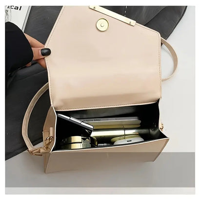 Trendy Small Square Handbag for Women Featuring a Stylish Design